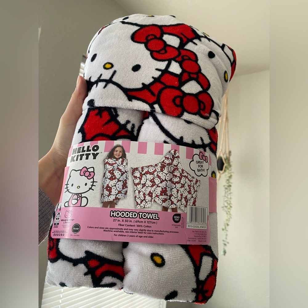Hello Kitty Hooded Towel